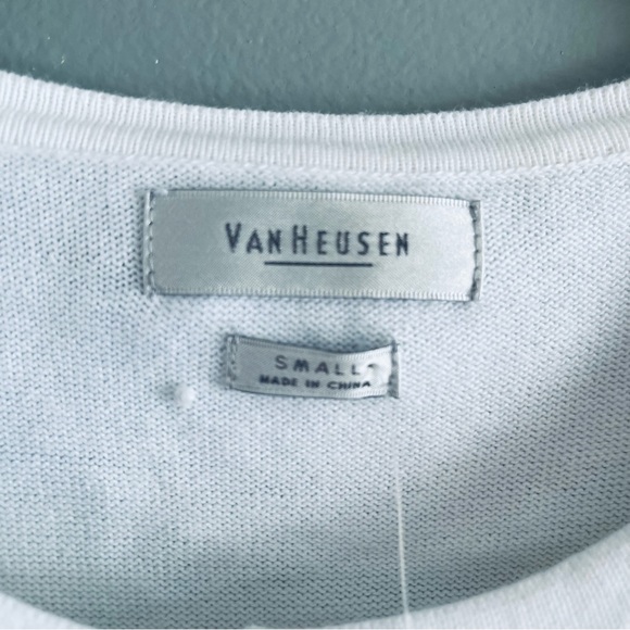 Van Heusen women’s sweater blouse size small button up ruffle chest new with tag - Picture 3 of 4
